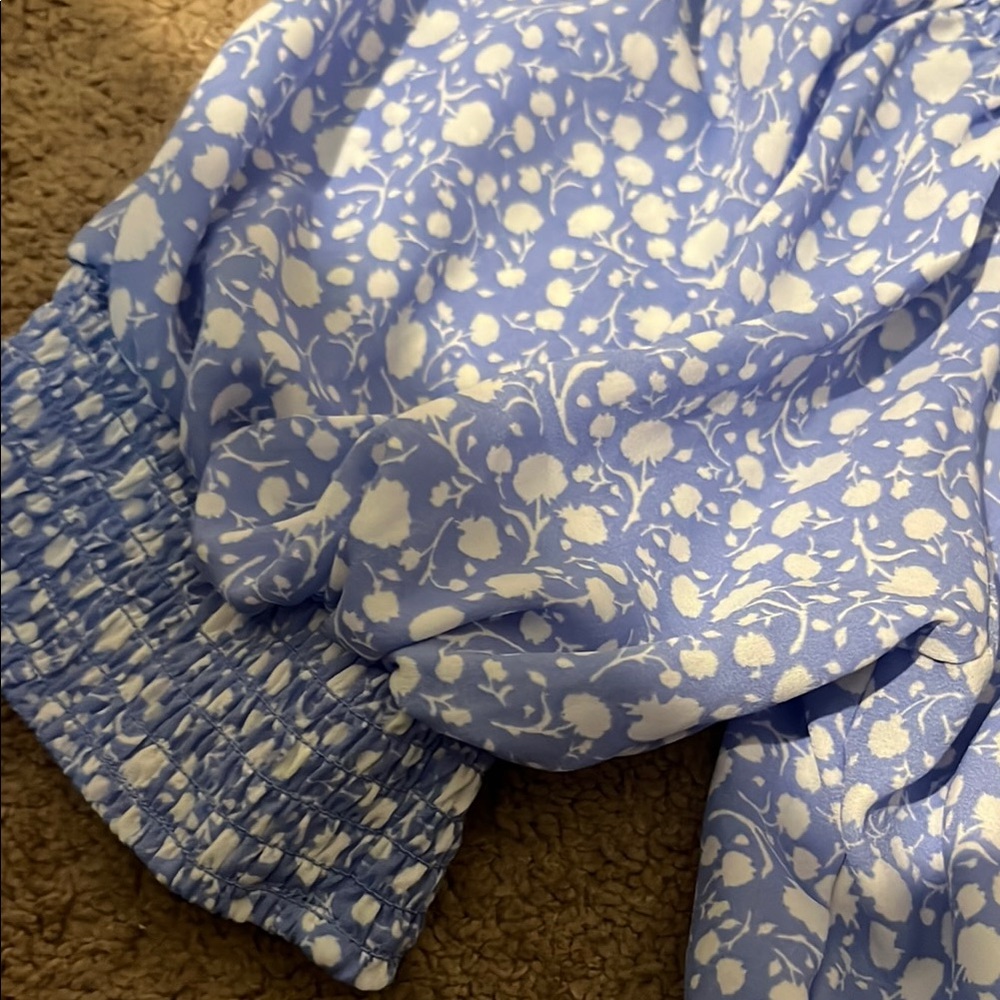 Sienna Sky Casual Country Coastal Light Blue Floral top-Junior large - Picture 3 of 4